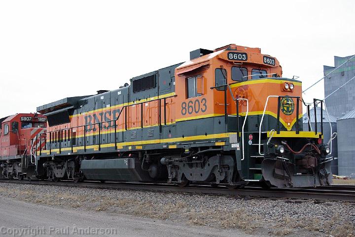 BNSF 8603 - Dash 8-40B.JPG